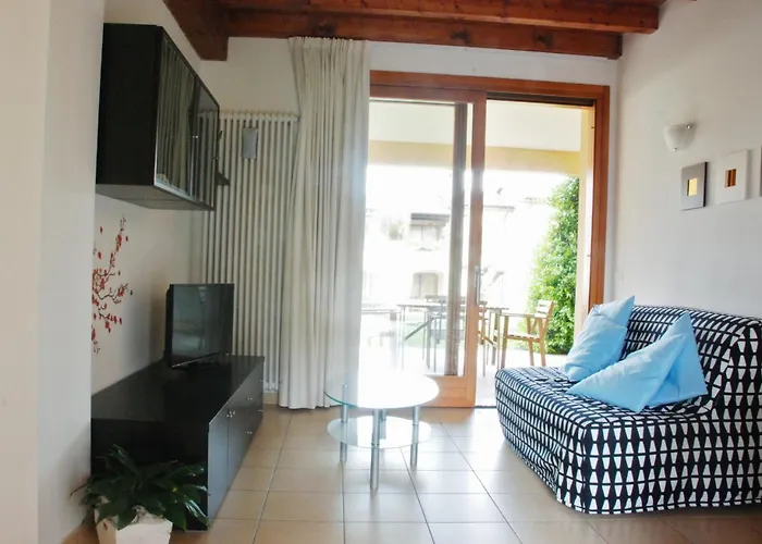 Апарт-отель Sakura House 3*