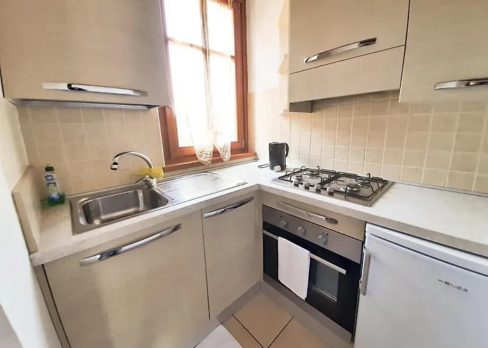 Апарт-отель Sakura House Moniga del Garda