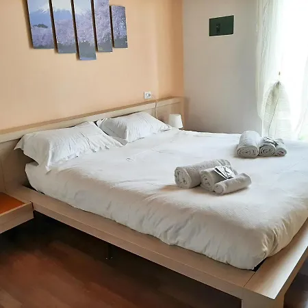 Sakura House *